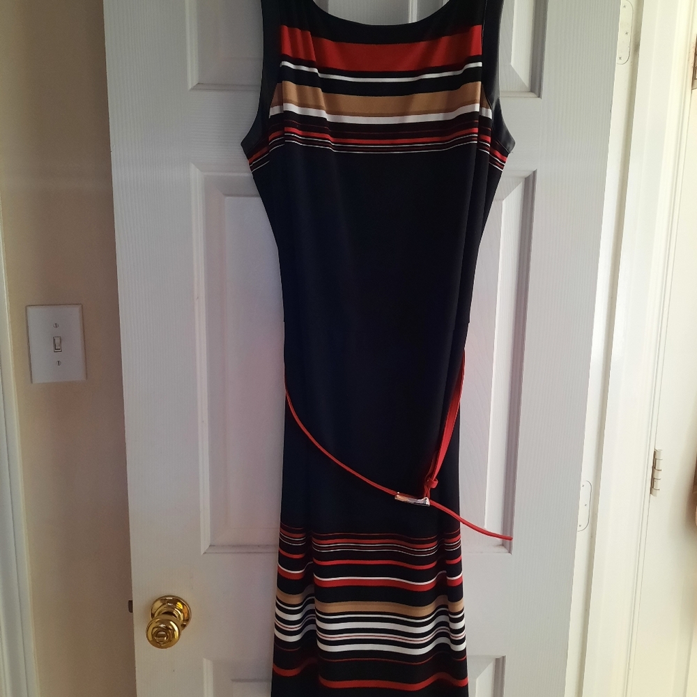 NWOT Gorgeous White House Black Market dress